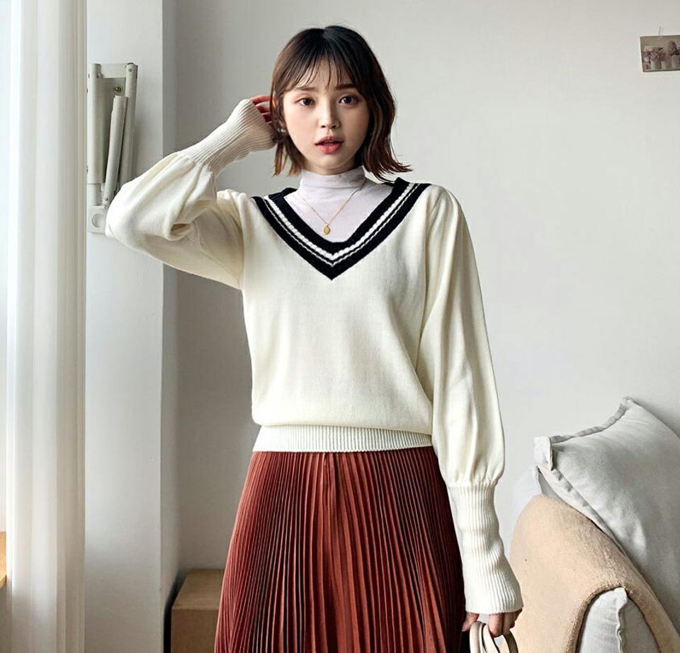 チルデンニット・全2色・b56671 レディース 【tops】【韓国 ファッション トップス ニット 長袖 ぼわん袖 シック Vネック パフスリーブ パフ 細身 体型カーバー デイリー ベーシック カジュアル シンプル カジュアル 秋 冬】