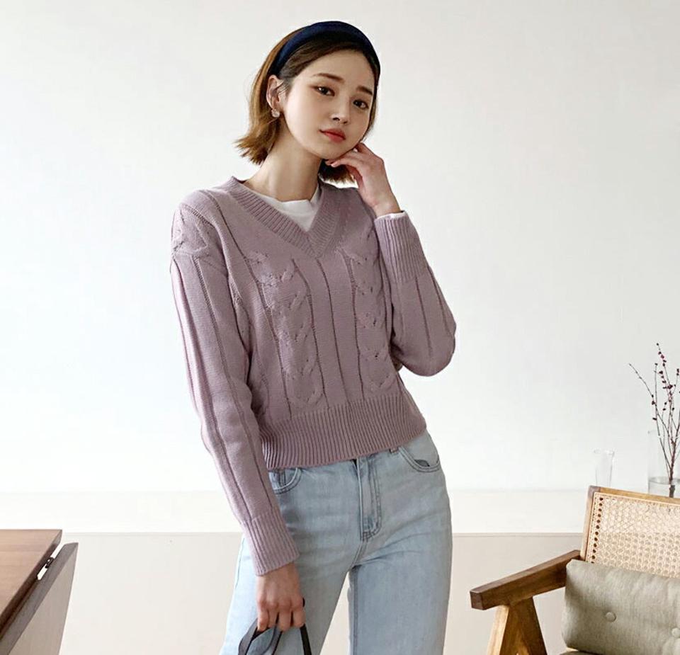 Vネックケーブルニット・全4色・t56670 レディース 【tops】【韓国 ファッション トップス ニット 長袖 ぼわん袖 ラウンドネック ケーブル やわらかい フィット 細身 体型カーバー デイリー ベーシック カジュアル シンプル カジュアル 秋 冬】