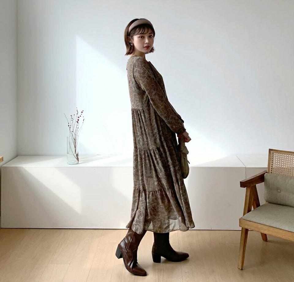 ストラップ付花柄ティアードワンピース・全2色・b56680 レディース 【ops】【韓国 ファッション ワンピース ロング ロングワンピス 長袖 花柄 ラウンドネック ギャザー ウエストストラップ シンプル カジュアル 体型カバー 細身 カジュアル 秋 冬】