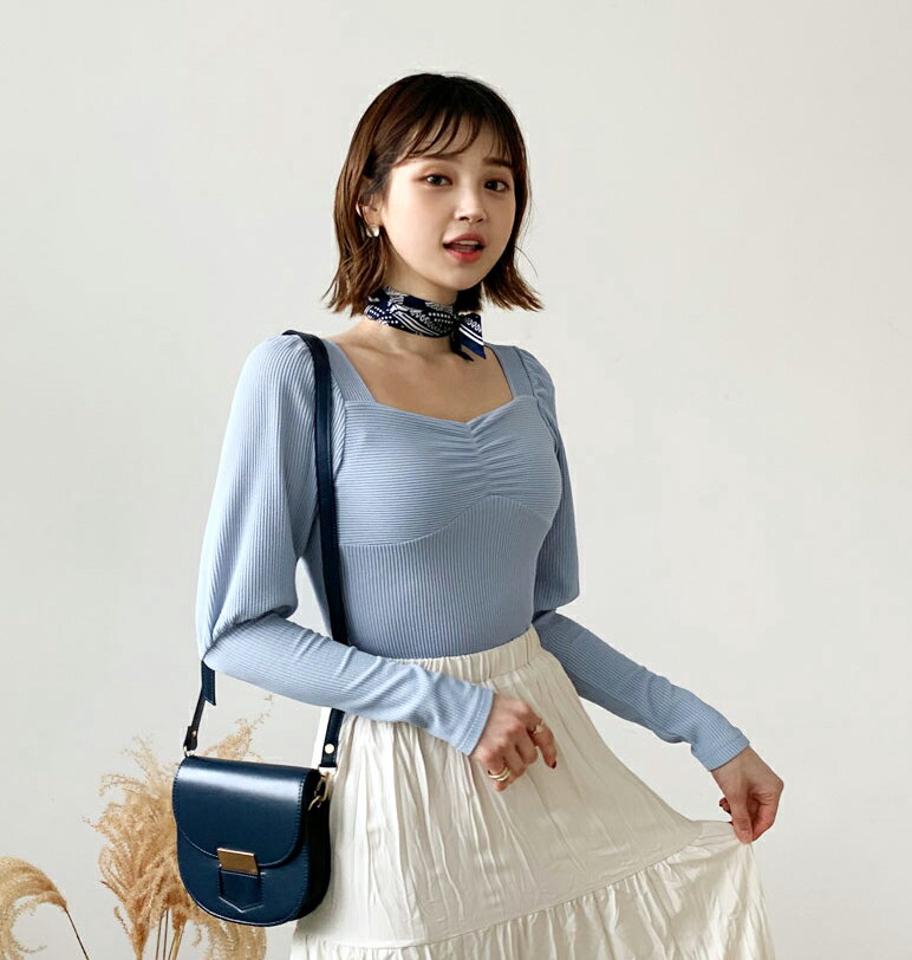 スクエアネックスリムTシャツ・全4色・t56667 レディース 【tops】【韓国 ファッション トップス Tシャツ 長袖 スクエアネック パフ 鎖骨 パフスリーブ フィット デイリー ベーシック カジュアル 無地 カジュアル 秋 冬】