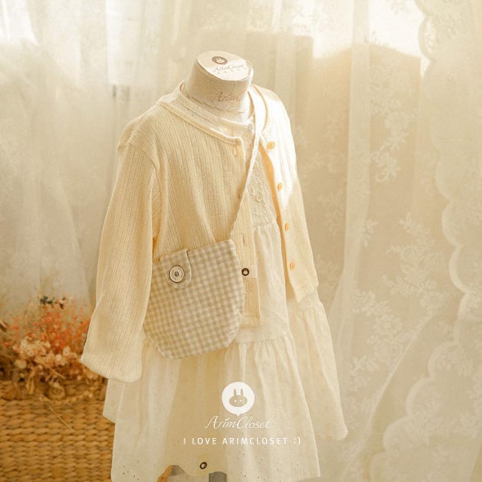 【送料無料】レース刺繍ワンピース・p011016 キッズ【0~2才】【ops】【ワンピース 長袖 レース 総レース 刺繍 レース刺繍 可愛い かわいい ガーリー 女の子 秋 冬 韓国 韓国子供服 子供 こども 子供服 こども服】【KIDS】