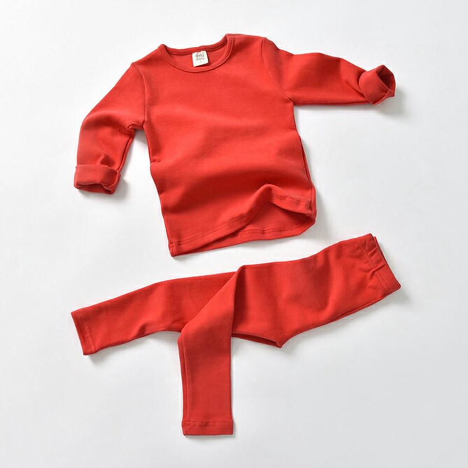 クリスマスカラールームウェア上下SET・u09388 キッズ【3~8才】【uw】【ルームウェア 部屋着 パジャマ トップス 長袖 パンツ ズボン 単色 無地 シンプル ベーシック 女の子 男の子 秋 冬 韓国 韓国子供服 子供 こども 子供服 こども服】【KIDS】