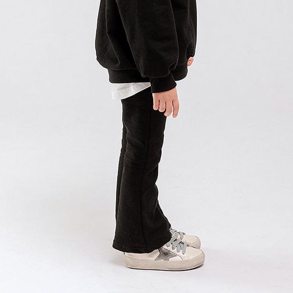 コットンブーツカットパンツ・u10939 キッズ【3~8才】【pt】【パンツ ズボン ロングパンツ 長ズボン ブーツカット コットン 綿 単色 無地 シンプル カジュアル 秋 冬 女の子 男の子 韓国 韓国子供服 子供 こども 子供服 こども服】【KIDS】