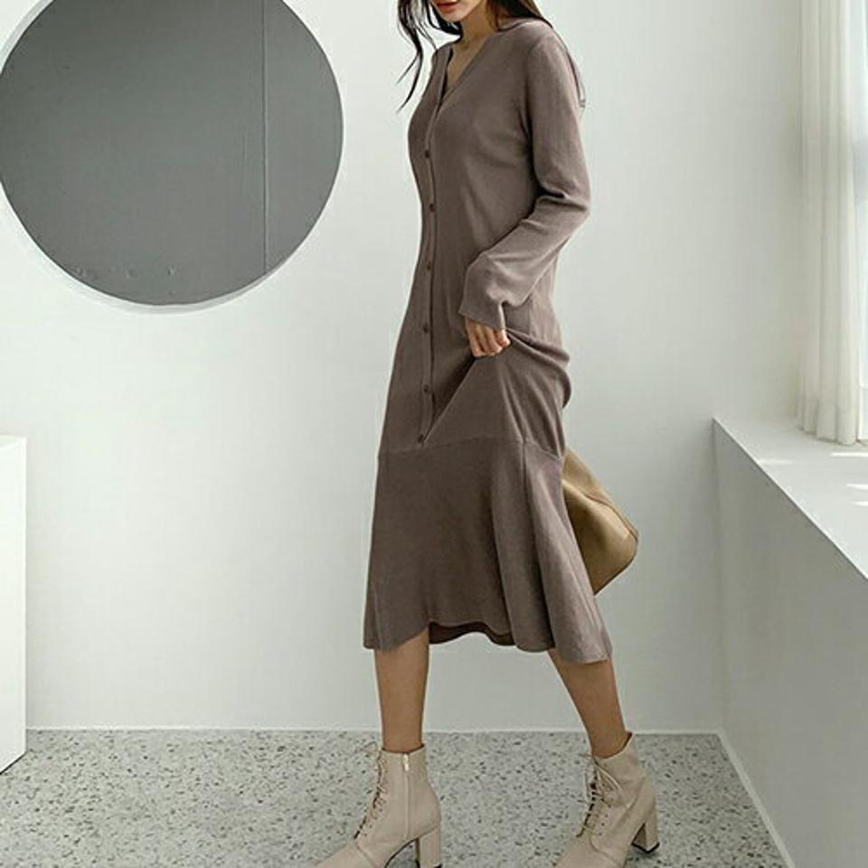 Vネックフレアニットワンピース・全3色・b66503 レディース 【ops】【ワンピース ロング ロングワンピース フレア フレアワンピース ニット ニットワンピース 長袖 Vネック 単色 無地 シンプル カジュアル 秋 冬 韓国 ファッション】【ハイホリHIHOLLI】