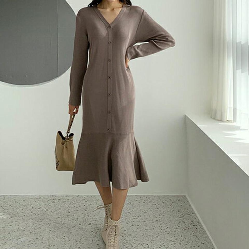 Vネックフレアニットワンピース・全3色・b66503 レディース 【ops】【ワンピース ロング ロングワンピース フレア フレアワンピース ニット ニットワンピース 長袖 Vネック 単色 無地 シンプル カジュアル 秋 冬 韓国 ファッション】【ハイホリHIHOLLI】