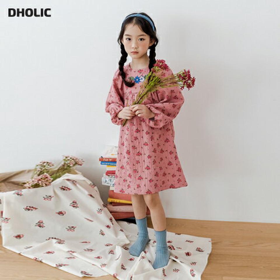 パフスリーブフラワーワンピース・u11009 キッズ【3~8才】【ops】【ワンピース ミディ丈 ミディワンピース 長袖 パフ袖 パフスリーブ 花柄 フラワー 可愛い かわいい 女の子 秋 冬 韓国 韓国子供服 子供 こども 子供服 こども服】【KIDS】