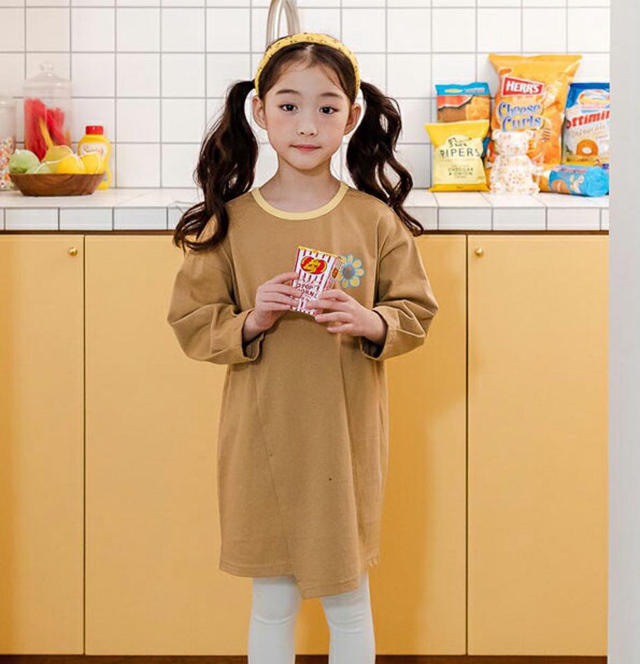 スマイルフラワーロングTシャツ・u10981 キッズ【3~8才】【tops】【トップス Tシャツ 長袖 ロンT 花 フラワー かわいい 可愛い カジュアル 女の子 秋 冬 韓国 韓国子供服 子供 こども 子供服 こども服】【KIDS】