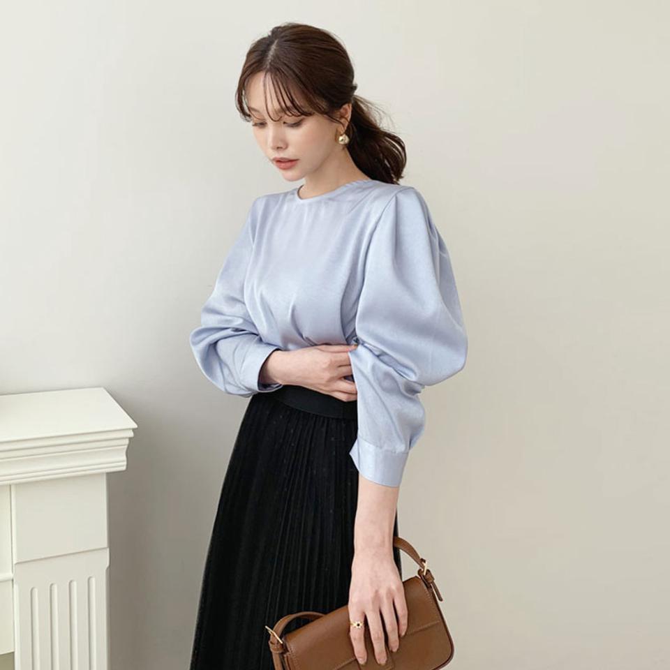 バックボタンサテンブラウス・全4色・t66406 レディース 【bl】【トップス ブラウス 長袖 サテン サテンブラウス 単色 無地 シンプル 可愛い かわいい 光沢 フェミニン 秋 冬 韓国 ファッション】【ハイホリHIHOLLI】