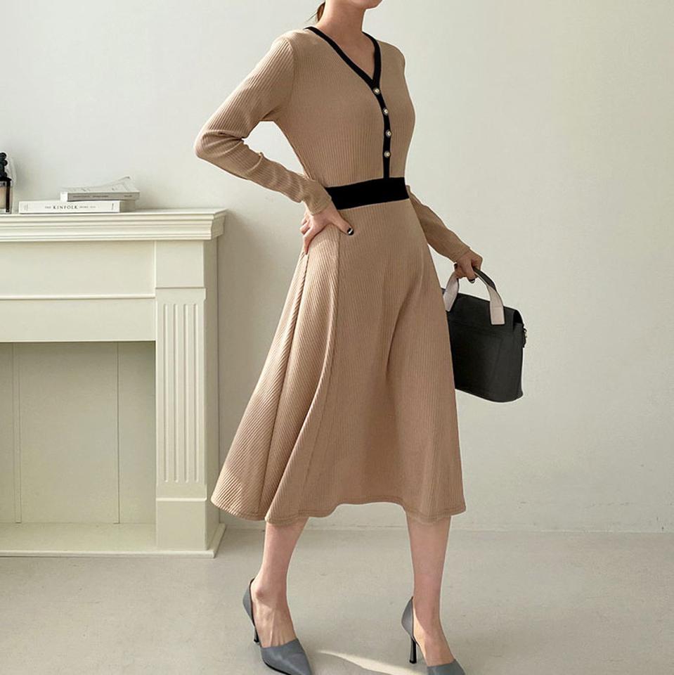 配色リブニットワンピース・全2色・b66482 レディース 【ops】【ワンピース ミディ丈 ミディワンピース 長袖 ニット ニットワンピース 配色 リブ リブニット Vネック デコルテ 可愛い かわいい フレア 秋 冬 韓国 ファッション】【ハイホリHIHOLLI】