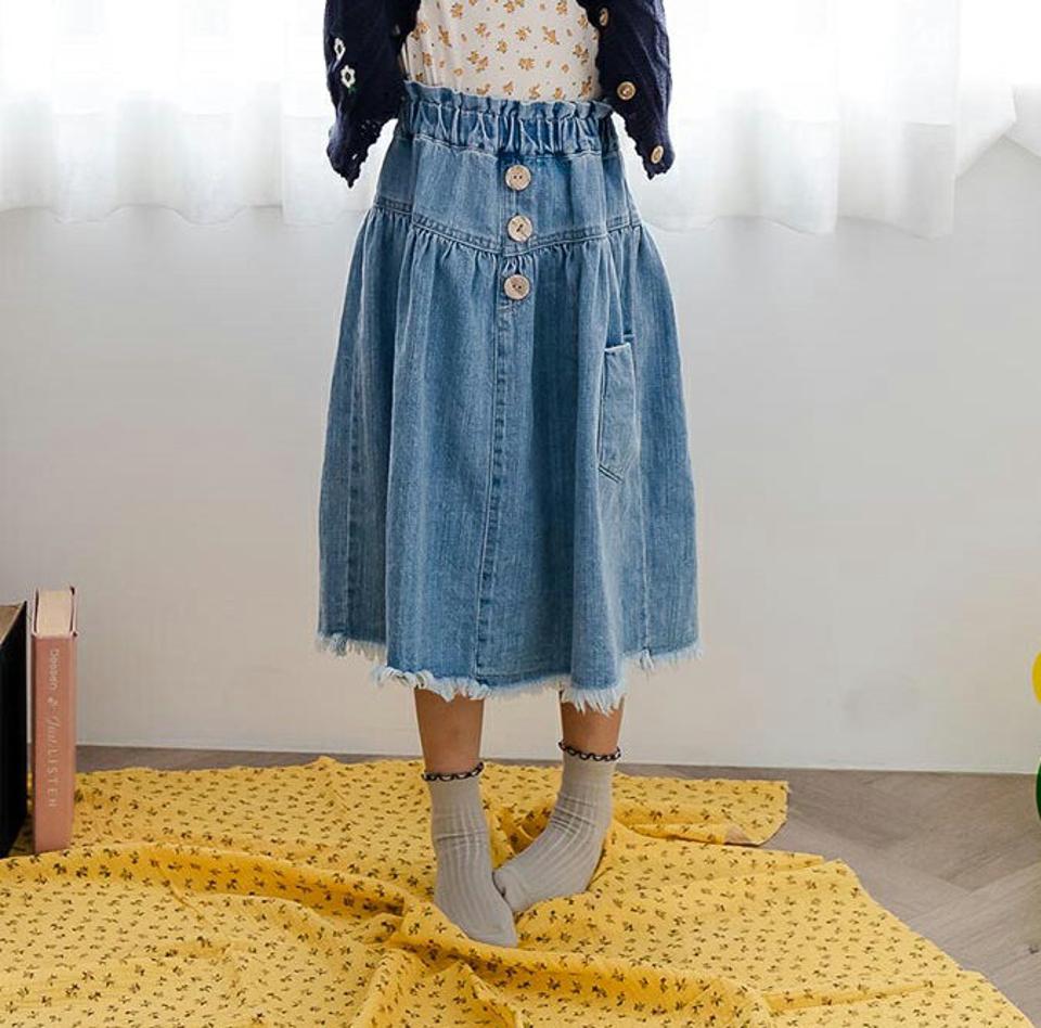 フロントボタンデニムスカート・u11000 キッズ【3~8才】【sk】【スカート ロング ロングスカート デニム デニムスカート フリンジ カジュアル 女の子 秋 冬 韓国 韓国子供服 子供 こども 子供服 こども服】【KIDS】