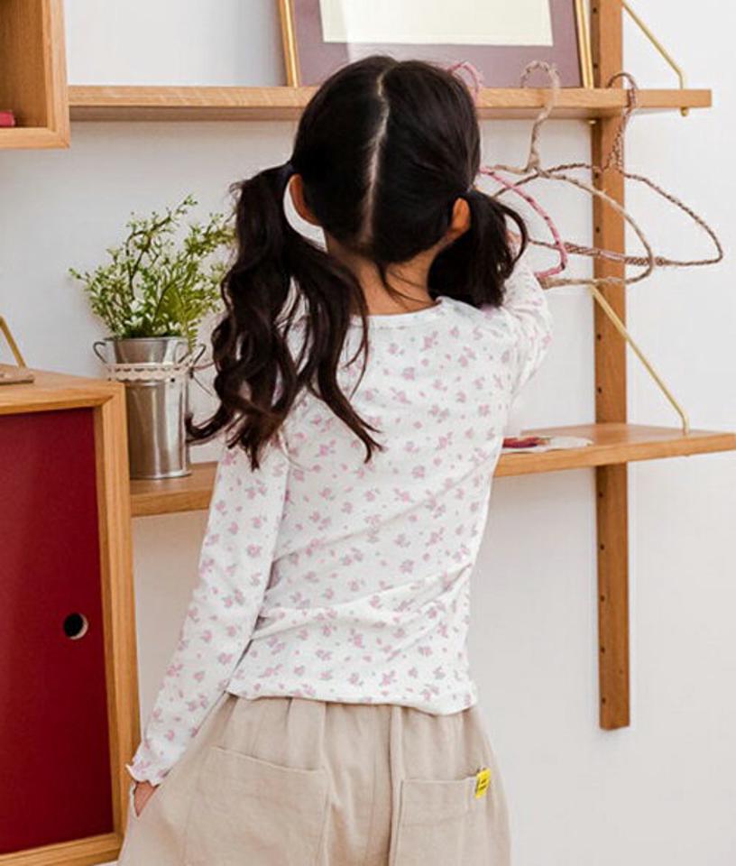 フリルポイントフラワーTシャツ・u10988 キッズ【3~8才】【tops】【トップス Tシャツ 長袖 花柄 フラワー ガーリー 可愛い かわいい フリル 女の子 秋 冬 韓国 韓国子供服 子供 こども 子供服 こども服】【KIDS】