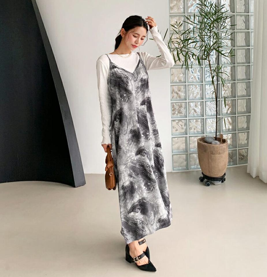 マーブリングキャミワンピース・全3色・t61481 レディース 【ops】【韓国 ファッション ワンピース ロング ロングワンピス マーブリング パターン スリーブレス Vネック レイヤード シンプル カジュアル 体型カバー 細身 カジュアル 秋 冬】