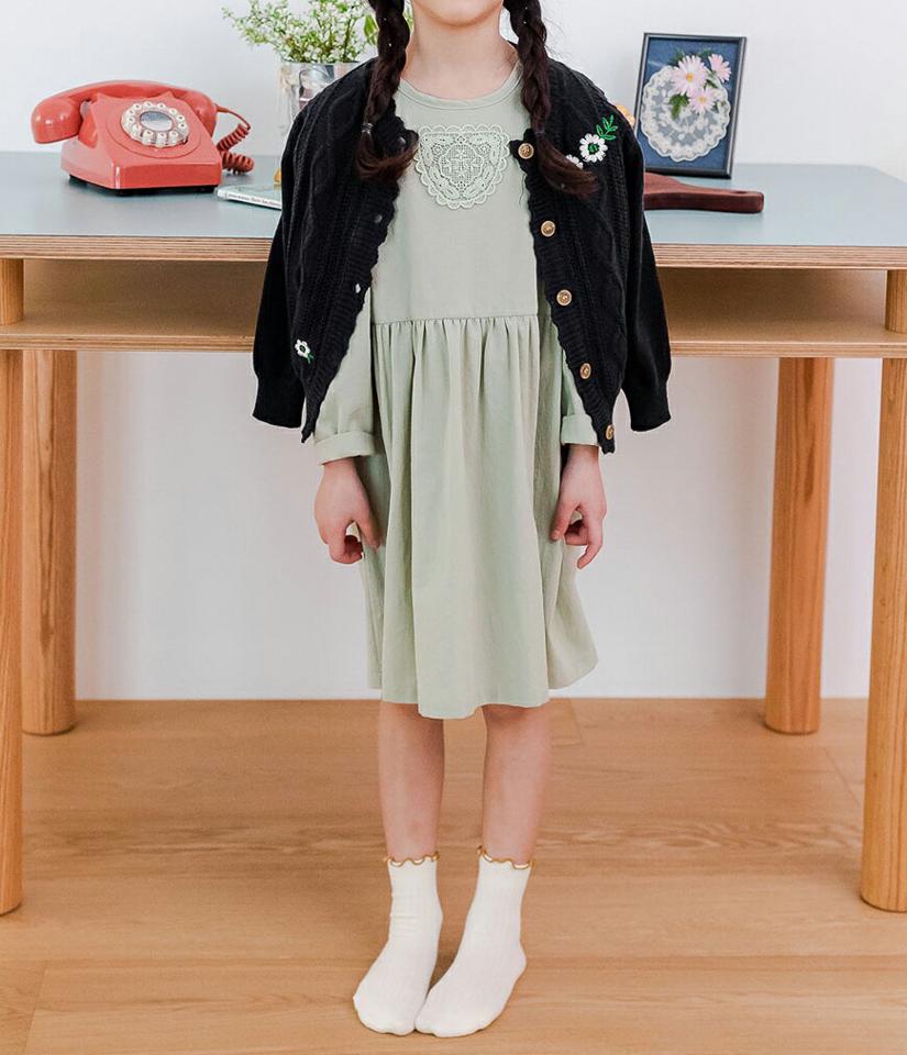 モチーフコットンワンピース・u11010 キッズ【3~8才】【ops】【ワンピース ミディ丈 ミディワンピース 長袖 レース コットン 綿 可愛い かわいい ガーリー 女の子 秋 冬 韓国 韓国子供服 子供 こども 子供服 こども服】【KIDS】