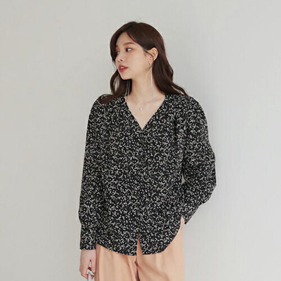 パターンVネックブラウス・全2色・t66531 レディース 【bl】【トップス ブラウス 長袖 Vネック 総柄 シック 華やか デコルテ 上品 秋 冬 韓国 ファッション】【ハイホリHIHOLLI】