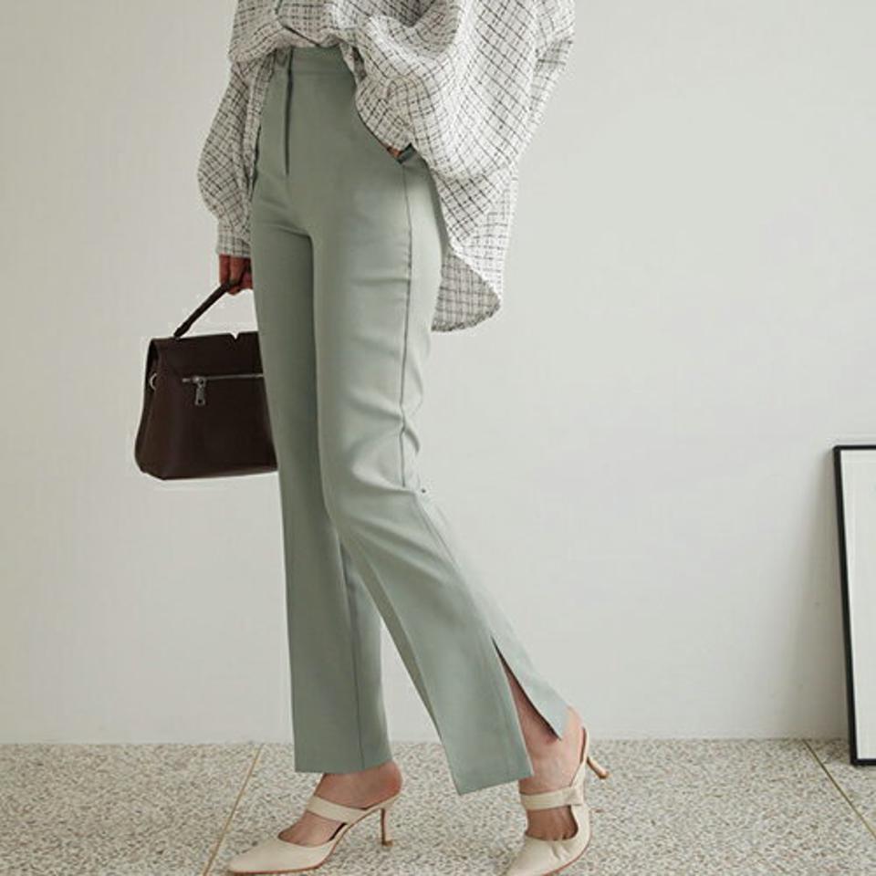 サイドスリットスラックス・全4色・t66538 レディース 【pt】 スラックス パンツ ズボン ロングパンツ スリット 単色 無地 シンプル ベーシック 大人 オフィスカジュアル きれいめ 秋 冬 韓国 ファッション ハイホリHIHOLLI