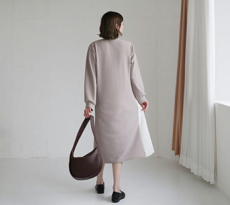 【只今10%OFF】アンバランスプリーツワンピース・全3色・b62871 レディース 【ops】【韓国 ファッション ワンピース ロング ロングワンピース 長袖 ラウンドネック アンバランス レイヤード風 異素材 体型カバー フェミニン 上品 ベーシック シンプル カジュアル 秋 冬】