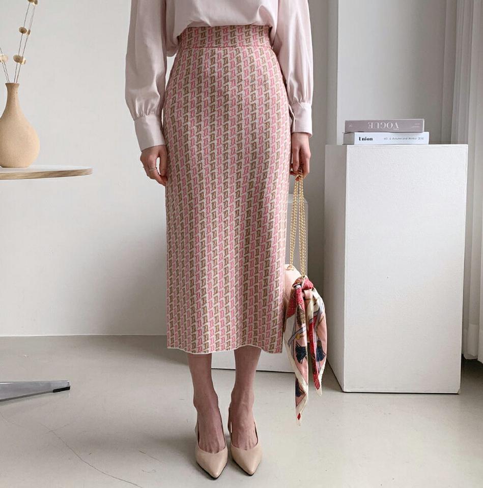 パターンニットスカート・全2色・b56727 レディース 【sk】【韓国 ファッション ボトムス スカート ロング Hライン ニットスカート パターン バックスリット カジュアル フェミニン シンプル スリム 体型カーバー 細身 ベーシック デイリー カジュアル 秋 冬】