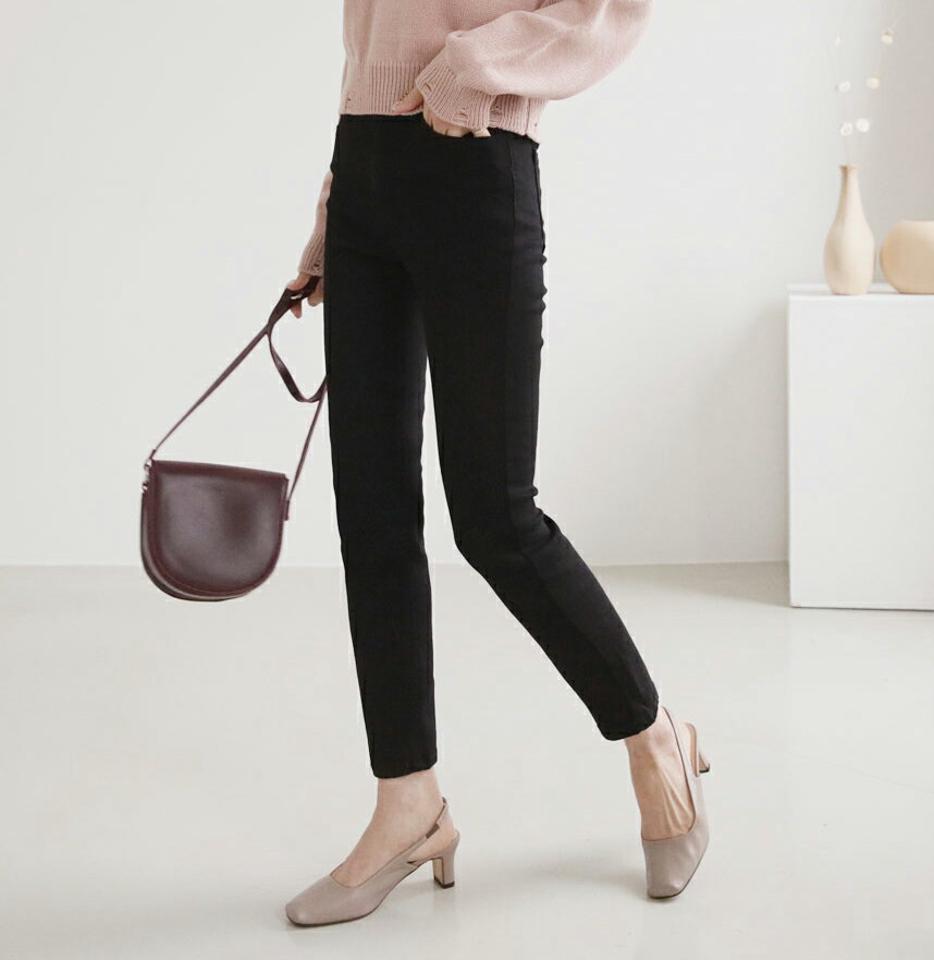 ブラックスキニーパンツ・全1色・t56762 レディース 【pt】【韓国 ファッション ボトムス パンツ ロング スキニー シック スリム 美脚 細身 フィット ストレート 10分丈 十分丈 ベーシック カジュアル カジュアル 秋 冬】
