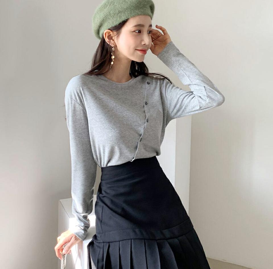 ダイアゴナルボタンTシャツ・全3色・t62603 レディース 【tops】【韓国 ファッション トップス Tシャツ カットソー 長袖 ラウンドネック スリム リブ 上品 体型カーバー フェミニン シンプル デイリー ベーシック カジュアル 秋 冬】【BT】