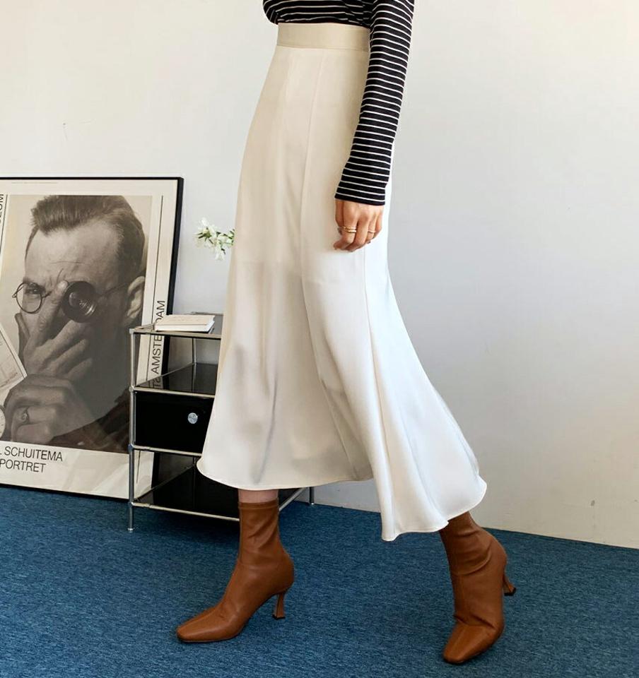 サテンマーメイドスカート・全4色・t62629 レディース 【sk】【韓国 ファッション ボトムス スカート ロング 光沢 ダーツ マーメイド バックゴム 上品 細身 カジュアル フェミニン シンプル スリム 体型カーバー ベーシック デイリー カジュアル 秋 冬】