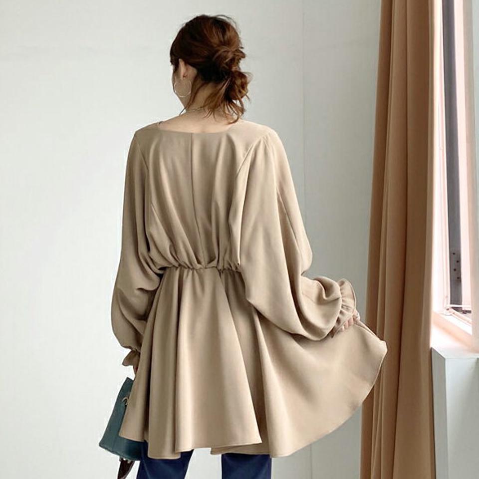 ≪人気商品再入荷≫Vネックフレアブラウス・全3色・t66631 レディース 【bl】トップス ブラウス 長袖 フレア フレアトップス ドルマン Vネック 体型カバー フレアブラウス 単色 無地 フェミニン シンプル 秋 冬 韓国ファッション ハイホリHIHOLLI