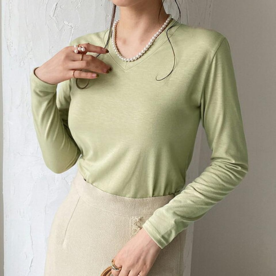 VネックスリムTシャツ・全5色・b66626 レディース 【tops】【トップス Tシャツ 長袖 スリム Vネック 単色 無地 シンプル ベーシック 大人 秋 冬 韓国 ファッション】【ハイホリHIHOLLI】【BT】