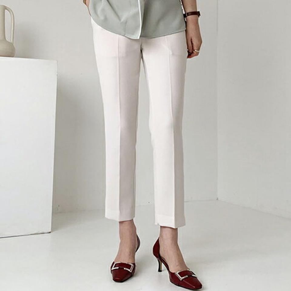 イージースリットスラックス・全4色・b66643 レディース 【pt】【スラックス パンツ ズボン ロングパンツ 単色 無地 シンプル スリット スリム 秋 冬 韓国 ファッション】【ハイホリHIHOLLI】