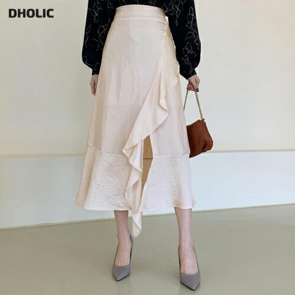ラッフルサテンスカート・全3色・t66615 レディース 【sk】【スカート ロング ロングスカート サテン ラッフル ラッフルスカート 単色 無地 シンプル きれいめ グロッシー アンバランス 秋 冬 韓国 ファッション】【ハイホリHIHOLLI】