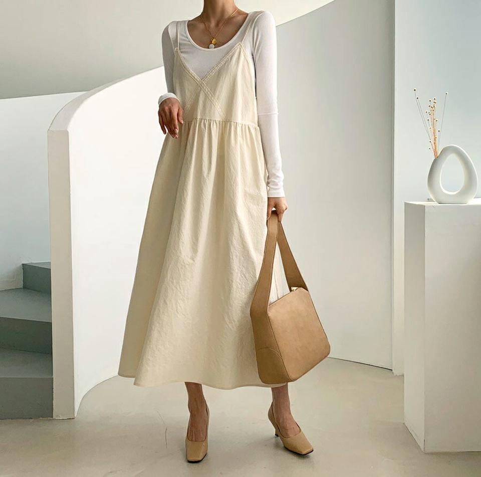 レースネックキャミワンピース・全3色・t61523 レディース 【ops】韓国ファッション ワンピース ロングワンピース Vネック レース レイヤード スリーブレス キャミソール キャミ ギャザー 体型カバー フェミニン 上品 ベーシック シンプル 秋 冬