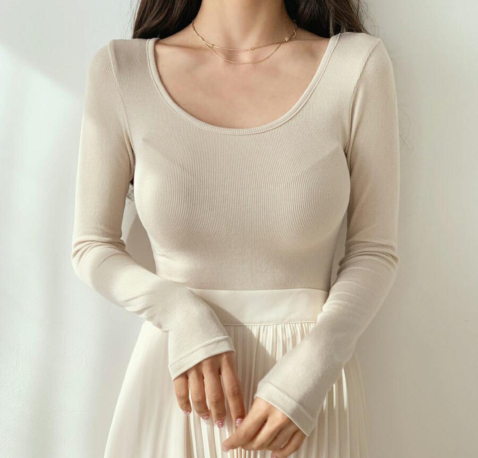 スリムUネックTシャツ・全4色・t61512 レディース 【tops】【韓国 ファッション トップス Tシャツ カットソー 長袖 Uネック 上品 リブ フィット スリム アンバランス丈 ラウンドカット 体型カーバー フェミニン シンプル デイリー ベーシック 秋 冬】