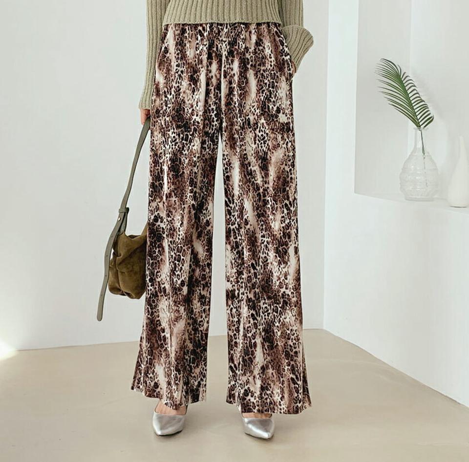 パイソンスキンパターンパンツ・全2色・t61533 レディース 【pt】【韓国 ファッション ボトムス パンツ ロング ワイド ワイドパンツ パイソンスキン パターン プリーツ スリット ルーズ ゆったり 10分丈 十分丈 ストレート カジュアル 秋 冬】