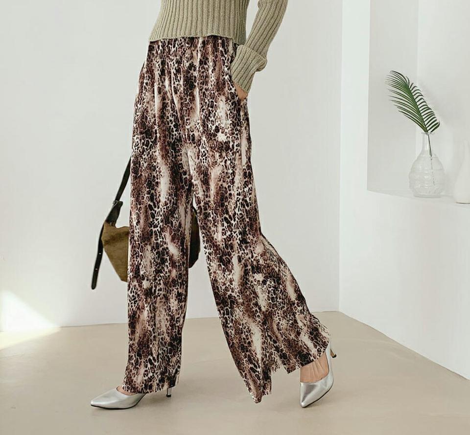 パイソンスキンパターンパンツ・全2色・t61533 レディース 【pt】【韓国 ファッション ボトムス パンツ ロング ワイド ワイドパンツ パイソンスキン パターン プリーツ スリット ルーズ ゆったり 10分丈 十分丈 ストレート カジュアル 秋 冬】