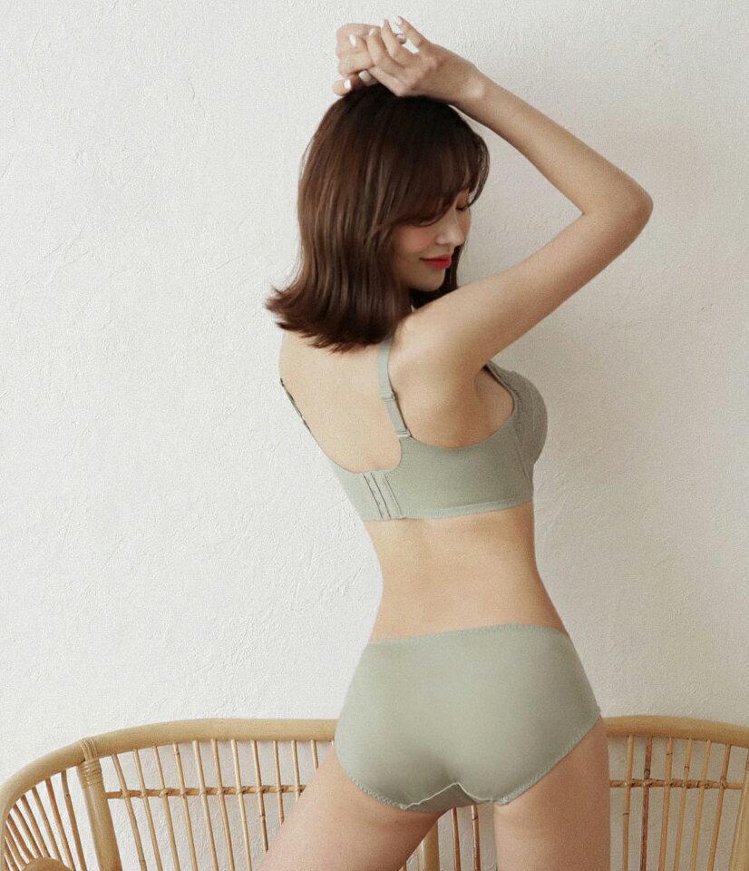 リーフレースブラ&ショーツSET・全3色・e44422 レディース 【uw】【韓国 ファッション アンダーウェア ランジェリー 下着 セット ブラジャー ブラ ショーツ パンツ 大人 上品 Vネック レース ノンワイヤー リーフレース セクシー カジュアル 秋 冬】