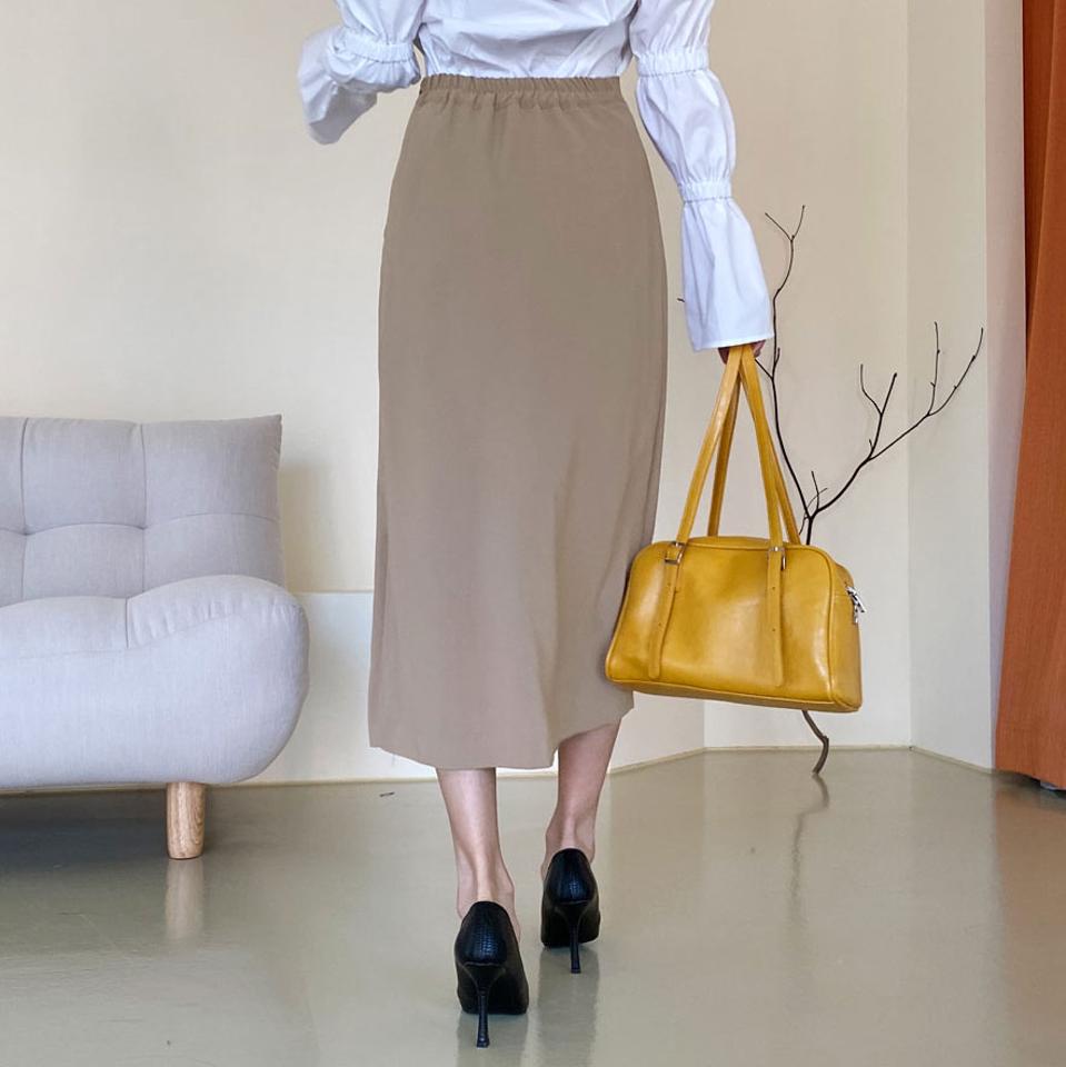 フロントスリットスカート・全3色・b66617 レディース 【sk】【スカート ミディ丈 ミディスカート スリット 大人 単色 無地 シンプル きれいめ オフィスカジュアル 秋 冬 韓国 ファッション】【ハイホリHIHOLLI】