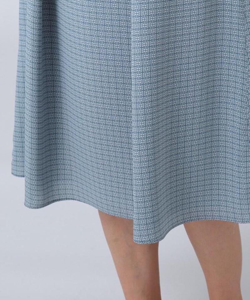 グラフィカルジオメプリントスカート