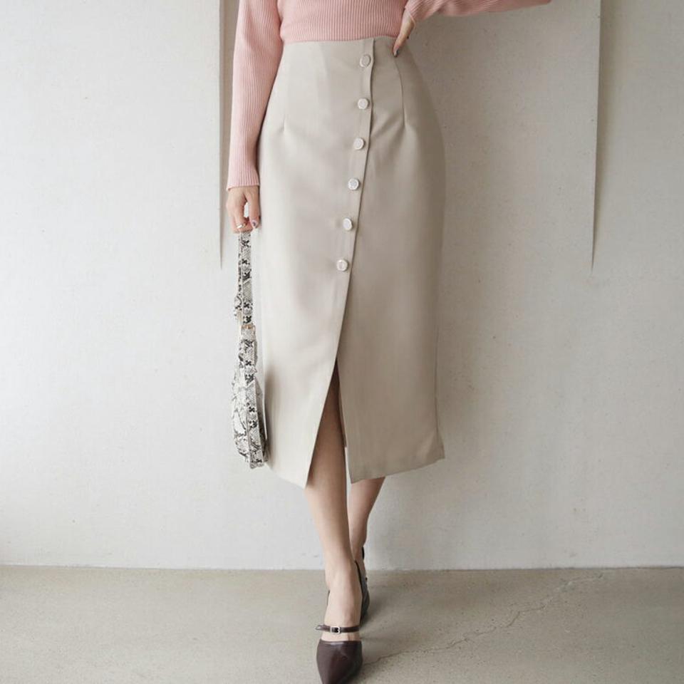 ボタンペンシルスカート・全3色・t66690 レディース 【sk】【スカート ミディ丈 ミディスカート ペンシル ペンシルスカート Hライン スリット 単色 無地 シンプル きれいめ 大人 オフィスカジュアル 秋 冬 韓国 ファッション】【ハイホリHIHOLLI】