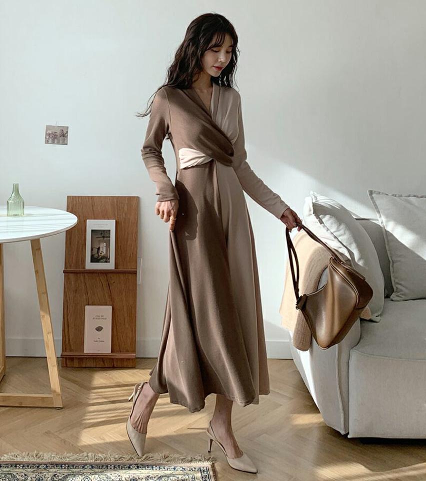 ≪人気商品再入荷≫クロスラップ配色ワンピース・全2色・b56784 レディース 【ops】韓国ファッション ワンピース ロングワンピス 長袖 ネック メリハリ 配色 クロス ストラップ スリム フィット 秋 冬