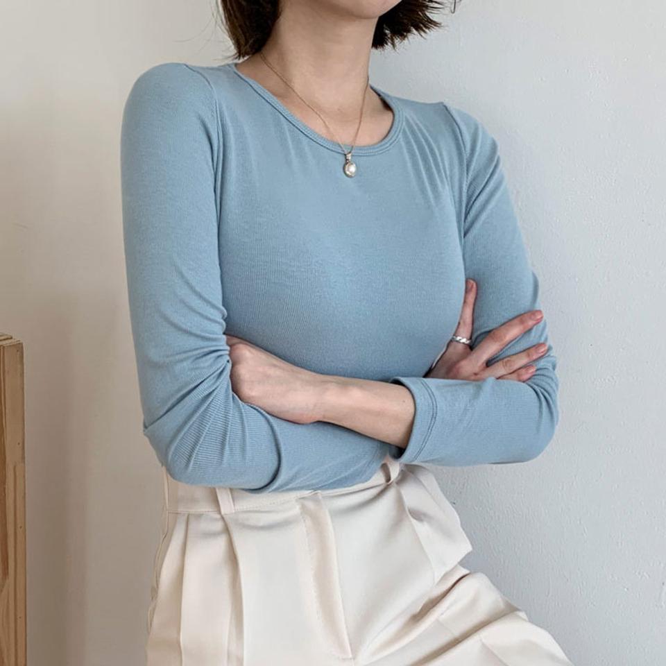 ラウンドスリムTシャツ・全5色・t56768 レディース 【tops】【韓国 ファッション トップス Tシャツ 長袖 ラウンドネック リブ スリム フィット シンプル 春 春Tシャツ 無地 フェミニン 上品 体型カーバー デイリー ベーシック 秋 冬】