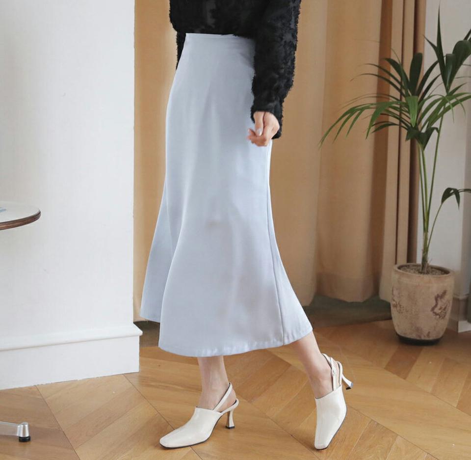 スリットサテンスカート・全4色・t63022 レディース 【sk】【韓国 ファッション ボトムス スカート ロング 光沢 サイドファスナー スリット 上品 細身 カジュアル フェミニン シンプル スリム 体型カーバー 秋 冬】