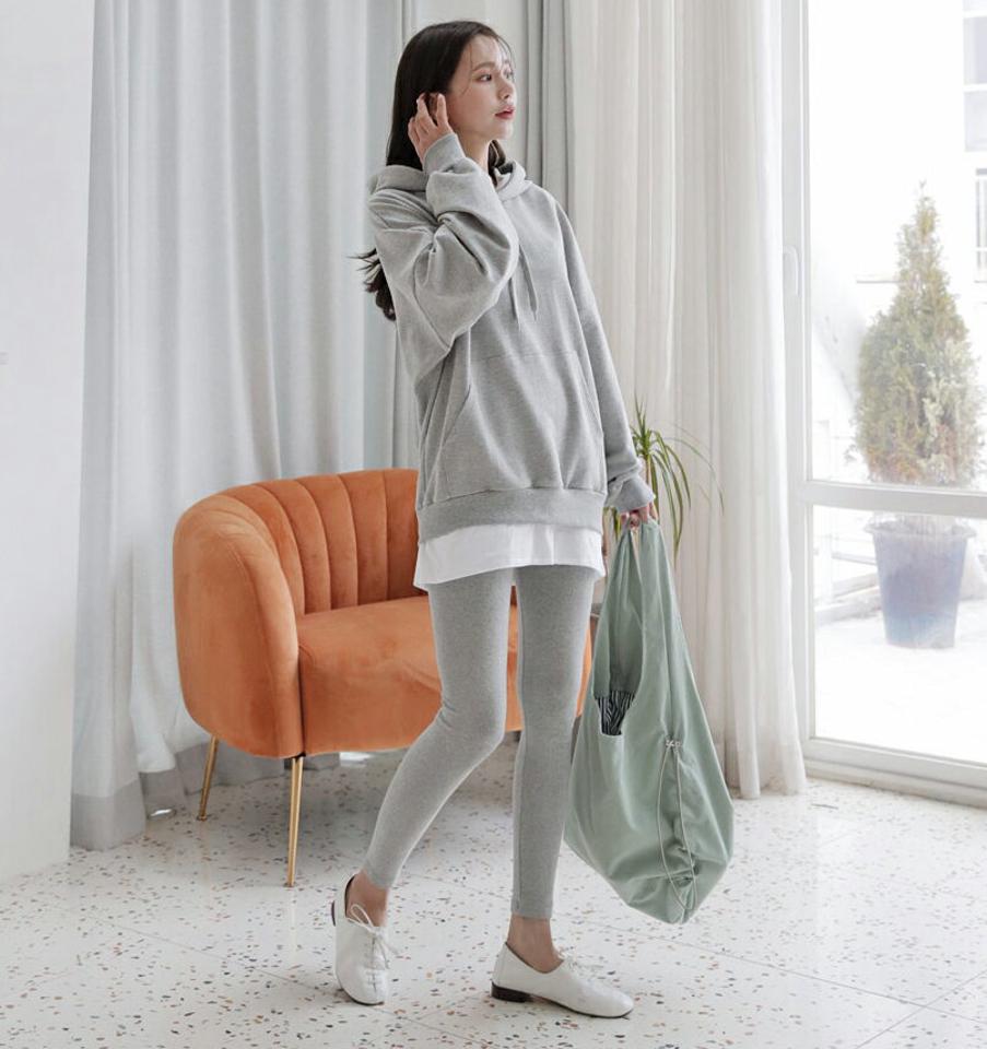 レイヤードフーディ&レギンスSET・全2色・b63016 レディース 【pt】【韓国 ファッション ボトムス レギンス パンツ セットアップ カジュアル ストリングフード ポケット トレーナー レイヤード調 トレーナー スリム シンプル ウエストゴム フィット 秋 冬】