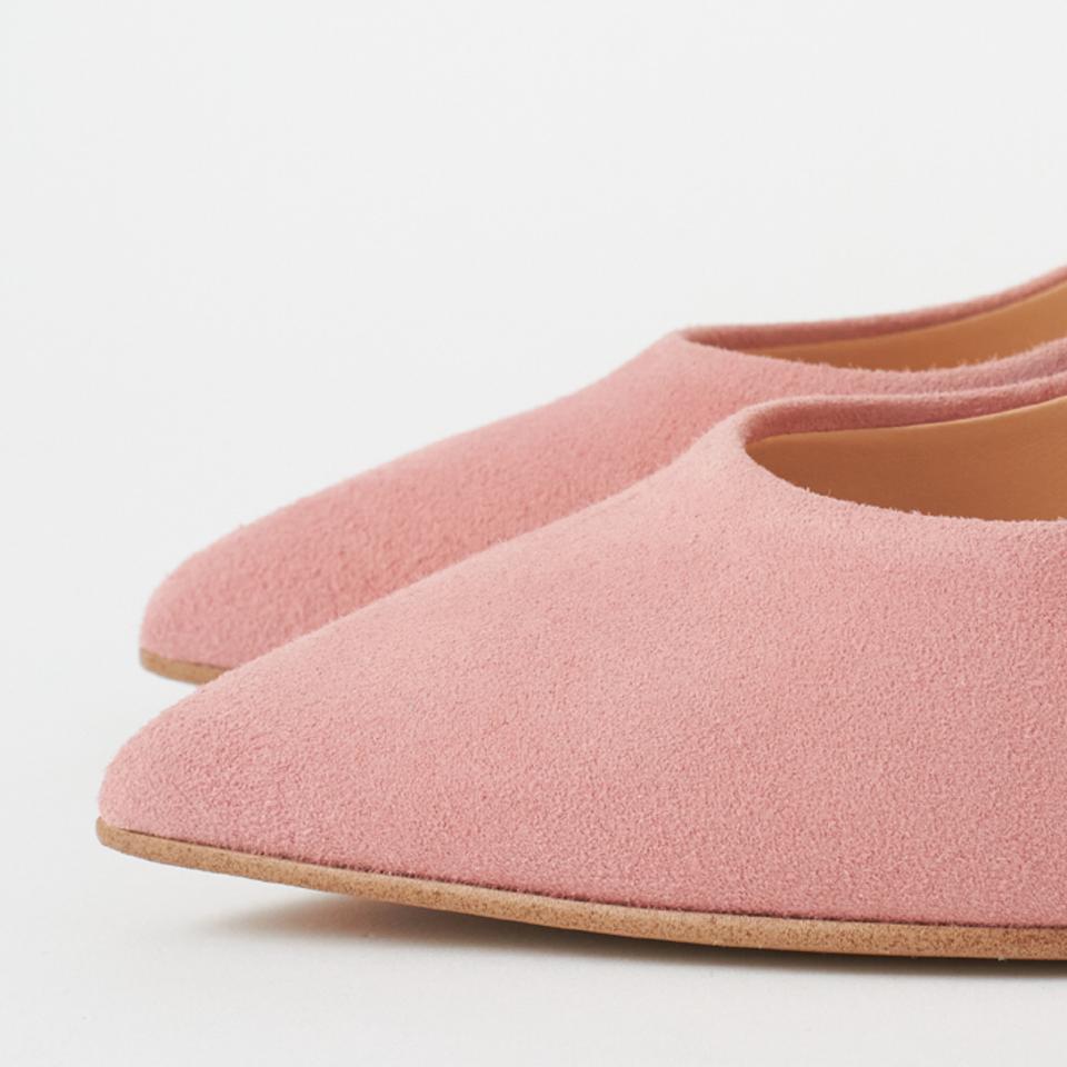 セットバックヒールで華奢美脚に☆シンプルパンプス