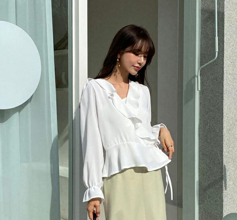 フリルラップブラウス・全4色・t62695 レディース 【bl】【韓国 ファッション トップス ブラウス 長袖 Vネック フリル ボリューム リボン フレア 春 春ブラウス 上品 フェミニン カジュアル デイリー 秋 冬】