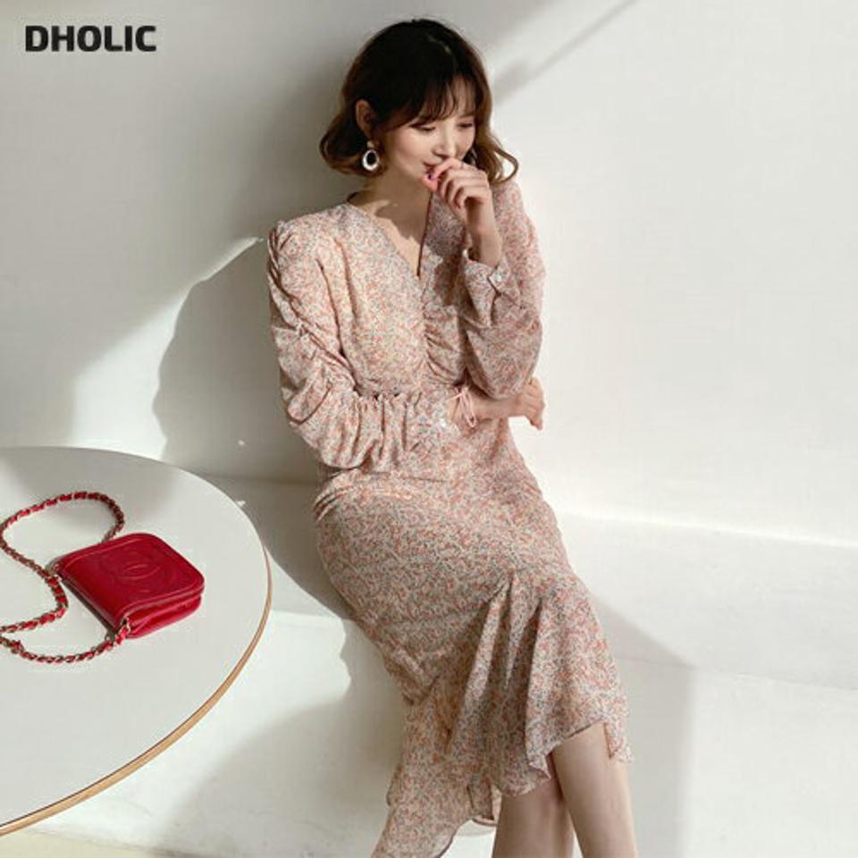 花柄ギャザーワンピース・全2色・t62704 レディース 【ops】【韓国 ファッション ワンピース ロング ロングワンピース Vネック 小花柄 花柄 フラワー ウエストリボン フレア ギャザー シフォン フェミニン カジュアル ベーシック 体型カバー 秋 冬】