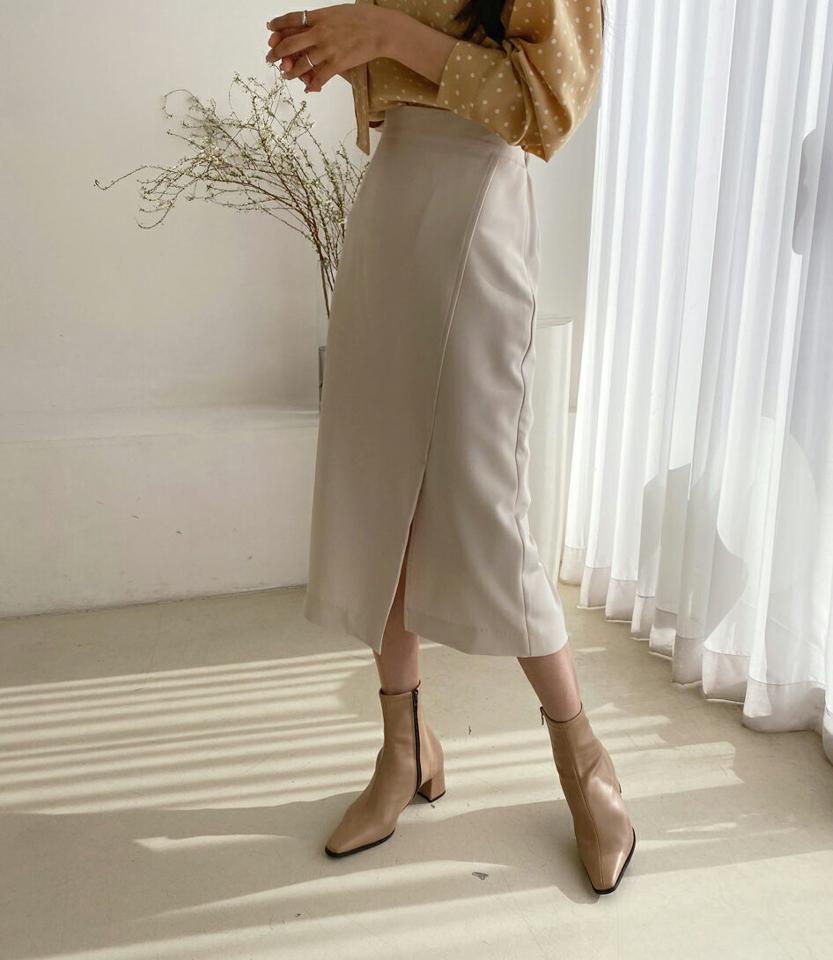 ダイアゴナルスリットスカート・全3色・b62716 レディース 【sk】【韓国 ファッション ボトムス スカート ロング ロングスカート Hライン スリット バックゴム サイドジップ カジュアル 体型カバー シンプル フェミニン デイリー ベーシック 上品 秋 冬】