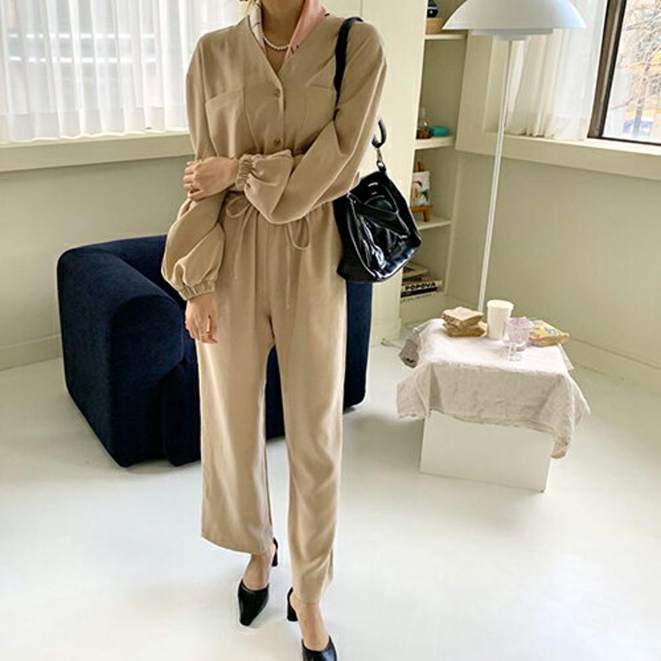 【送料無料】Vネックドロストオールインワン・全2色・66798 レディース 【pt】【オールインワン つなぎ 長袖 パンツ ズボン ドロスト Vネック 単色 無地 シンプル 大人 カジュアル ラフ 秋 冬 韓国 ファッション】【ハイホリHIHOLLI】