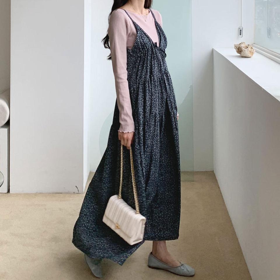 2WAY花柄スリーブレスワンピース・全2色・b61555 レディース 【ops】【韓国 ファッション ワンピース ロング ロングワンピス スリーブレス キャミソール Uネック リボン 小花柄 花柄 フラワー ティアード フレア フェミニン カジュアル 体型カバー 秋 冬】