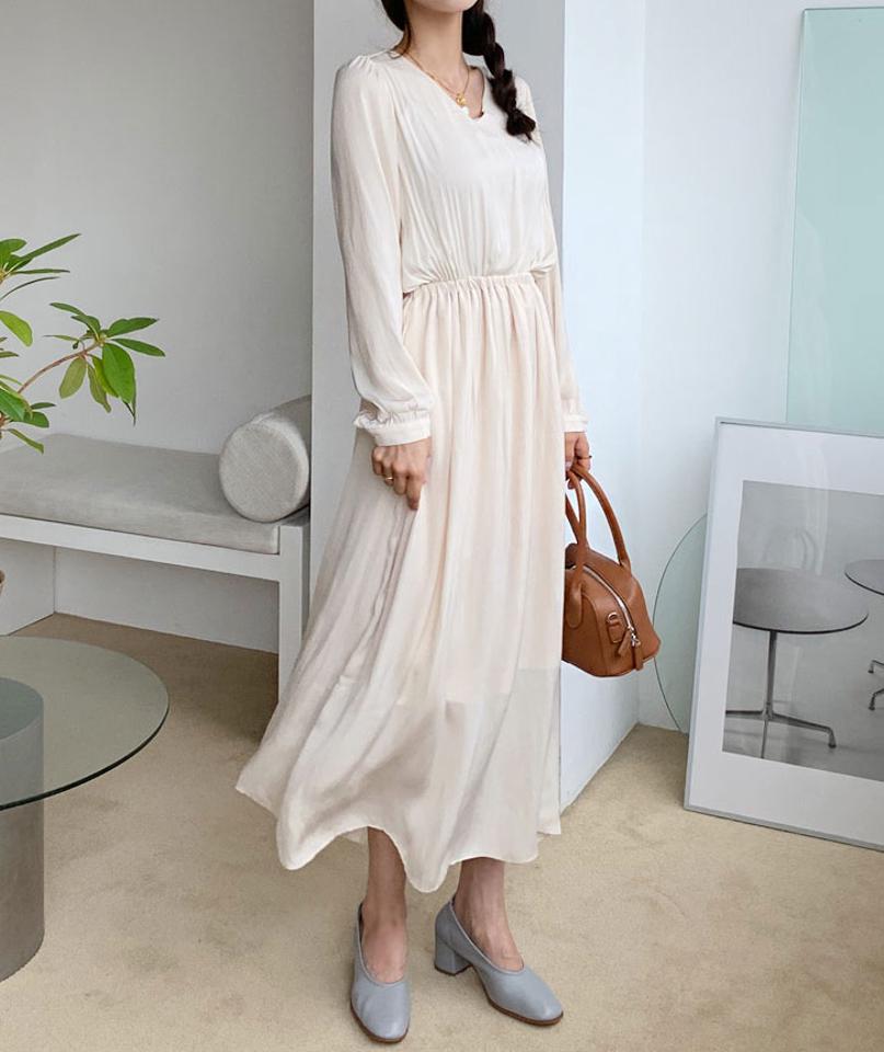 サテンVネックワンピース・全2色・t61554 レディース 【ops】【韓国 ファッション ワンピース ロング ロングワンピス 長袖 Vネック 光沢 上品 サテン ウエストゴム フェミニン カジュアル ベーシック 無地 体型カバー 秋 冬】