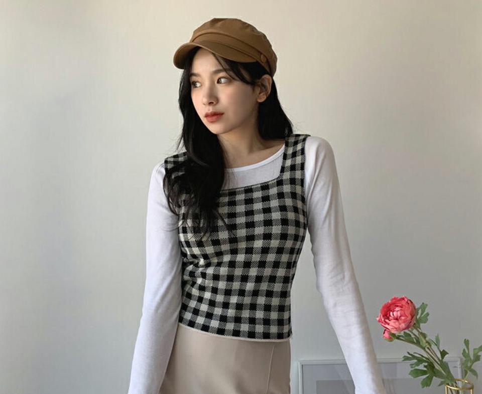 チェックスリーブレス・全4色・t63123 レディース 【tops】【韓国 ファッション トップス Tシャツ 長袖 スリム 細身 スリーブレス ショート チェック パターン ニットスリーブレス ニット スリム フィット レイヤードや風 秋 冬】