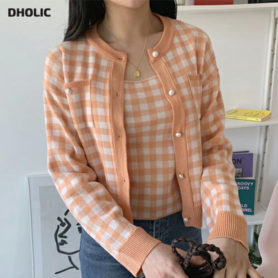 チェックアンサンブル・全4色・t63116 レディース 【cd】【韓国 ファッション カーディガン カーデ 長袖 ラウンドネック チェック ニットカーデ ニットスリーブレス セット パール調 スリーブレス スリム フィット スクエアネック ショート 秋 冬】