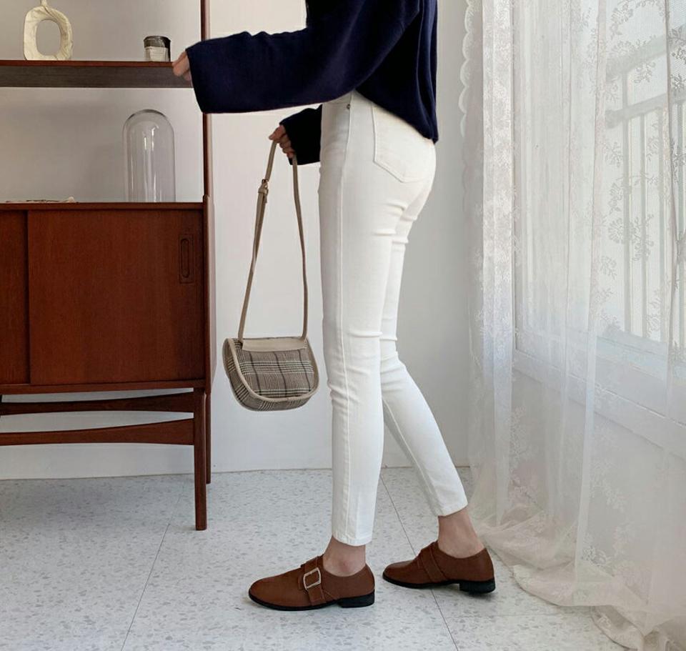 スキニーパンツ・全2色・t63110 レディース 【pt】【韓国 ファッション ボトムス パンツ ロング スキニー 美脚 細身 スリム フィット 体型カーバー トレンディ 10分丈 十分丈 ストレート 無地 秋 冬】